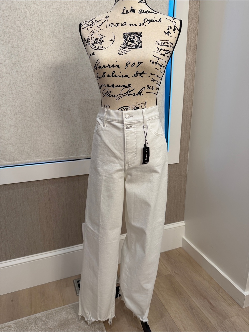 NWT Express Wide-Leg High-Rise Jeans in White